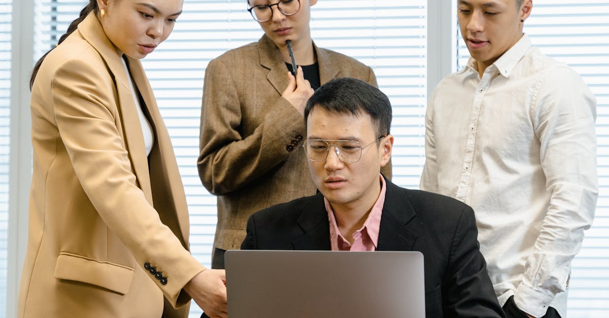 老微信号码批发:全返实业APP详情下载教程