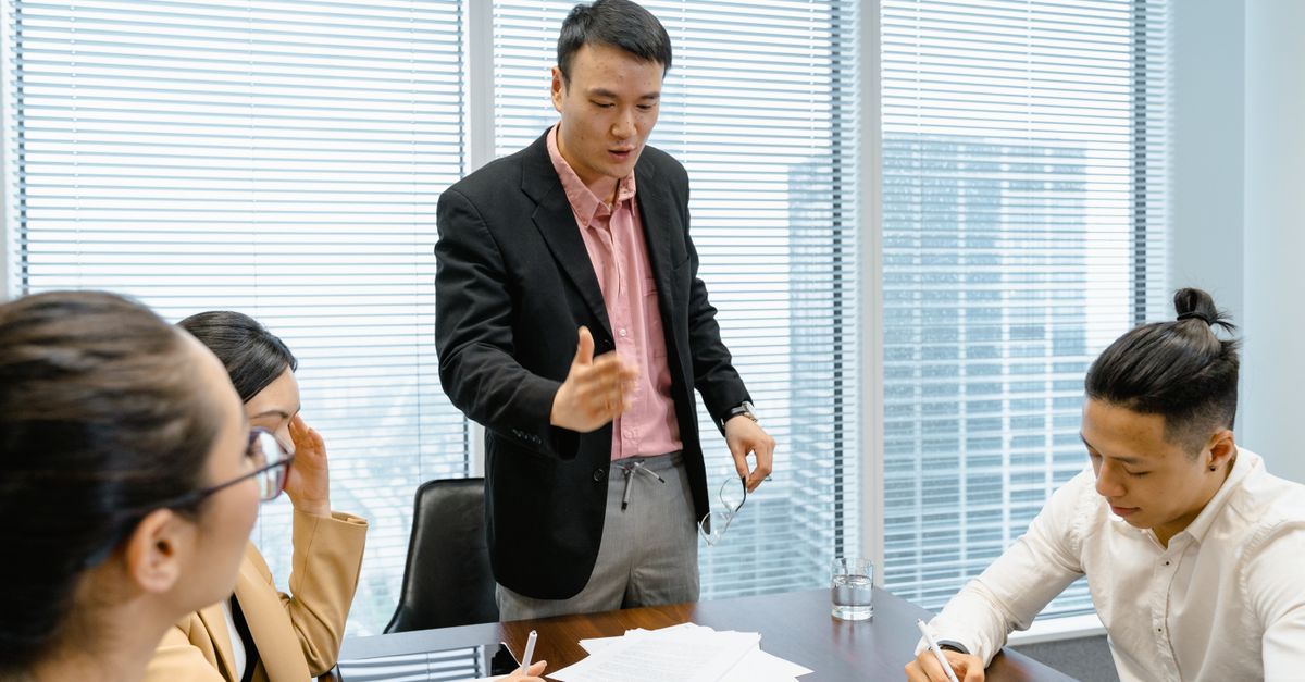 游戏策划师如何合理运用技术支持辅助提升玩家体验